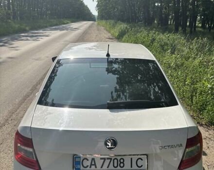 Белый Шкода Октавия, объемом двигателя 1.4 л и пробегом 187 тыс. км за 12500 $, фото 4 на Automoto.ua