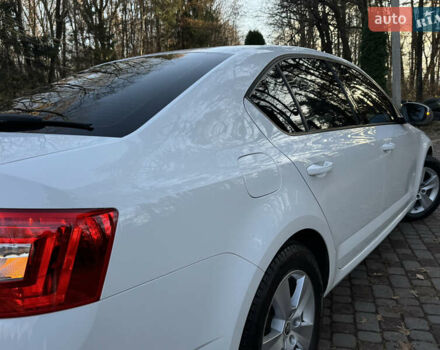 Белый Шкода Октавия, объемом двигателя 1.6 л и пробегом 207 тыс. км за 10499 $, фото 51 на Automoto.ua