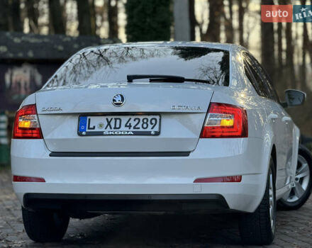 Белый Шкода Октавия, объемом двигателя 1.6 л и пробегом 207 тыс. км за 10499 $, фото 42 на Automoto.ua