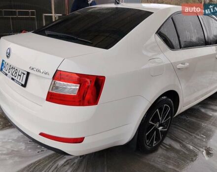 Білий Шкода Октавія, об'ємом двигуна 1.6 л та пробігом 230 тис. км за 10000 $, фото 8 на Automoto.ua