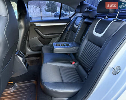 Белый Шкода Октавия, объемом двигателя 2 л и пробегом 163 тыс. км за 13999 $, фото 60 на Automoto.ua