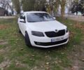 Белый Шкода Октавия, объемом двигателя 1.6 л и пробегом 238 тыс. км за 13500 $, фото 2 на Automoto.ua
