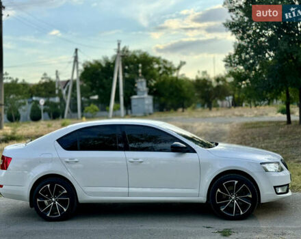Білий Шкода Октавія, об'ємом двигуна 1.8 л та пробігом 220 тис. км за 12999 $, фото 3 на Automoto.ua