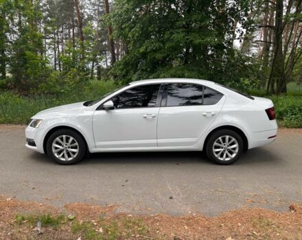 Белый Шкода Октавия, объемом двигателя 2 л и пробегом 208 тыс. км за 13999 $, фото 5 на Automoto.ua