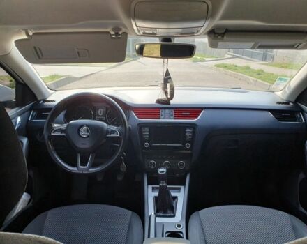 Белый Шкода Октавия, объемом двигателя 1.6 л и пробегом 232 тыс. км за 11800 $, фото 8 на Automoto.ua