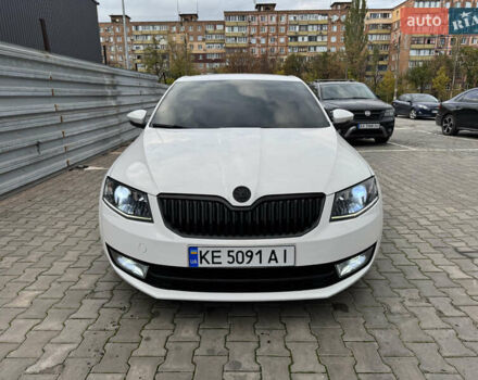 Белый Шкода Октавия, объемом двигателя 1.8 л и пробегом 130 тыс. км за 13000 $, фото 2 на Automoto.ua