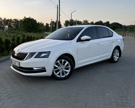 Білий Шкода Октавія, об'ємом двигуна 1.6 л та пробігом 221 тис. км за 13999 $, фото 1 на Automoto.ua