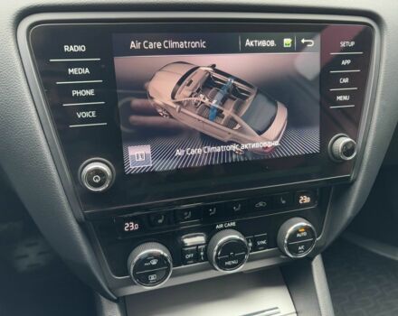 Белый Шкода Октавия, объемом двигателя 2 л и пробегом 212 тыс. км за 13500 $, фото 10 на Automoto.ua