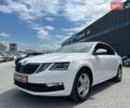 Белый Шкода Октавия, объемом двигателя 1.6 л и пробегом 188 тыс. км за 12990 $, фото 1 на Automoto.ua