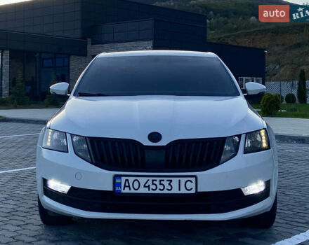 Белый Шкода Октавия, объемом двигателя 1.97 л и пробегом 238 тыс. км за 13750 $, фото 11 на Automoto.ua