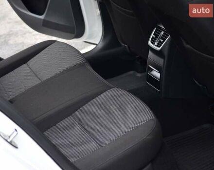 Белый Шкода Октавия, объемом двигателя 1.8 л и пробегом 130 тыс. км за 15555 $, фото 21 на Automoto.ua