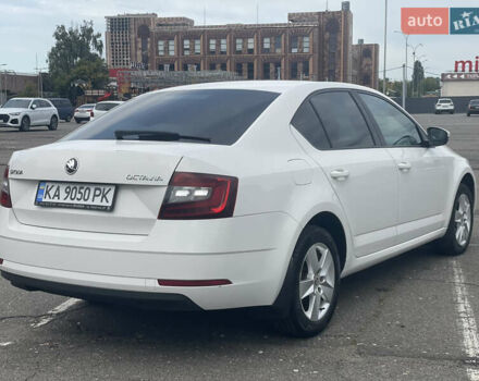 Білий Шкода Октавія, об'ємом двигуна 1.4 л та пробігом 229 тис. км за 12900 $, фото 6 на Automoto.ua