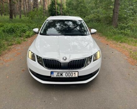 Белый Шкода Октавия, объемом двигателя 2 л и пробегом 208 тыс. км за 13999 $, фото 4 на Automoto.ua