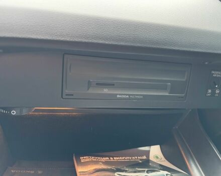 Белый Шкода Октавия, объемом двигателя 2 л и пробегом 212 тыс. км за 13500 $, фото 11 на Automoto.ua