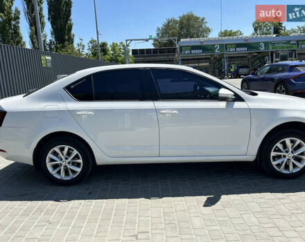 Белый Шкода Октавия, объемом двигателя 1.4 л и пробегом 170 тыс. км за 14500 $, фото 11 на Automoto.ua