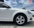Белый Шкода Октавия, объемом двигателя 1.6 л и пробегом 188 тыс. км за 12990 $, фото 10 на Automoto.ua