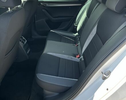 Белый Шкода Октавия, объемом двигателя 1.6 л и пробегом 239 тыс. км за 11600 $, фото 7 на Automoto.ua