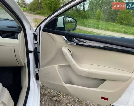 Білий Шкода Октавія, об'ємом двигуна 2 л та пробігом 270 тис. км за 14000 $, фото 34 на Automoto.ua