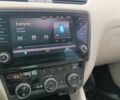Білий Шкода Октавія, об'ємом двигуна 2 л та пробігом 270 тис. км за 14000 $, фото 20 на Automoto.ua