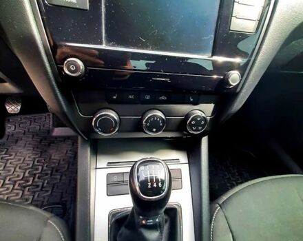 Белый Шкода Октавия, объемом двигателя 1.97 л и пробегом 215 тыс. км за 14990 $, фото 10 на Automoto.ua