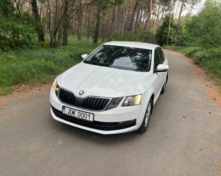 Белый Шкода Октавия, объемом двигателя 2 л и пробегом 208 тыс. км за 13999 $, фото 2 на Automoto.ua
