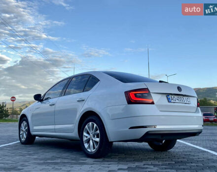 Белый Шкода Октавия, объемом двигателя 1.97 л и пробегом 238 тыс. км за 13750 $, фото 19 на Automoto.ua