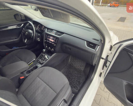 Білий Шкода Октавія, об'ємом двигуна 1.6 л та пробігом 260 тис. км за 13950 $, фото 21 на Automoto.ua