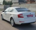 Белый Шкода Октавия, объемом двигателя 1.6 л и пробегом 230 тыс. км за 11000 $, фото 5 на Automoto.ua