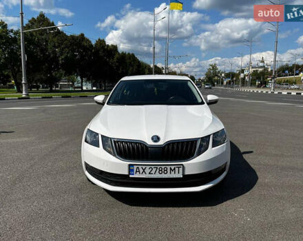 Білий Шкода Октавія, об'ємом двигуна 1.4 л та пробігом 109 тис. км за 16500 $, фото 4 на Automoto.ua