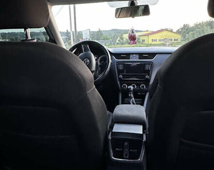 Білий Шкода Октавія, об'ємом двигуна 1.6 л та пробігом 221 тис. км за 13999 $, фото 10 на Automoto.ua