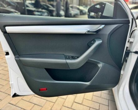 Білий Шкода Октавія, об'ємом двигуна 1.6 л та пробігом 209 тис. км за 13100 $, фото 11 на Automoto.ua