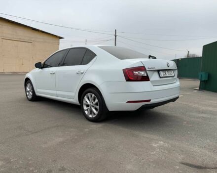 Белый Шкода Октавия, объемом двигателя 2 л и пробегом 212 тыс. км за 13500 $, фото 2 на Automoto.ua