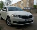 Белый Шкода Октавия, объемом двигателя 1.6 л и пробегом 280 тыс. км за 13000 $, фото 1 на Automoto.ua
