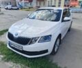Белый Шкода Октавия, объемом двигателя 1.6 л и пробегом 194 тыс. км за 14300 $, фото 1 на Automoto.ua