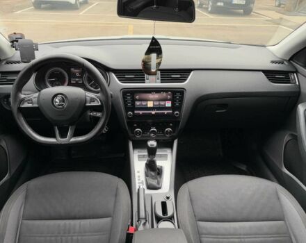 Белый Шкода Октавия, объемом двигателя 2 л и пробегом 212 тыс. км за 13500 $, фото 12 на Automoto.ua