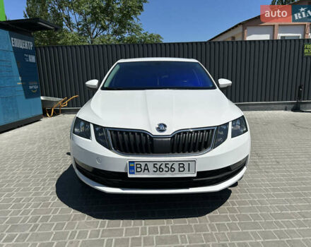 Белый Шкода Октавия, объемом двигателя 1.4 л и пробегом 170 тыс. км за 14500 $, фото 17 на Automoto.ua