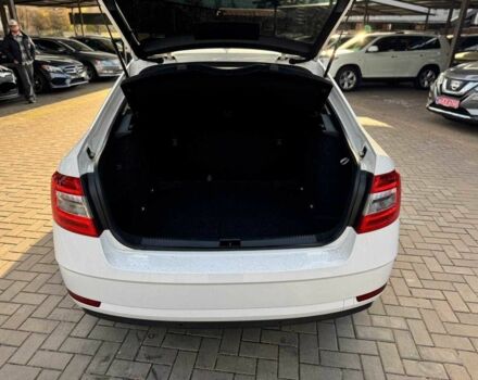 Білий Шкода Октавія, об'ємом двигуна 1.6 л та пробігом 209 тис. км за 13100 $, фото 8 на Automoto.ua