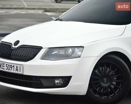 Белый Шкода Октавия, объемом двигателя 1.8 л и пробегом 130 тыс. км за 15555 $, фото 8 на Automoto.ua