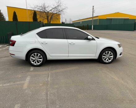 Белый Шкода Октавия, объемом двигателя 2 л и пробегом 212 тыс. км за 13500 $, фото 5 на Automoto.ua