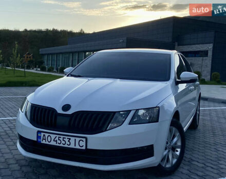 Белый Шкода Октавия, объемом двигателя 1.97 л и пробегом 238 тыс. км за 13750 $, фото 8 на Automoto.ua