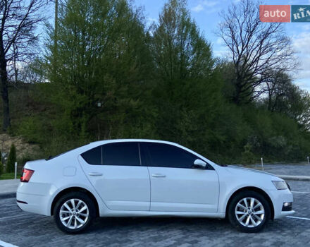 Белый Шкода Октавия, объемом двигателя 1.97 л и пробегом 238 тыс. км за 13750 $, фото 21 на Automoto.ua