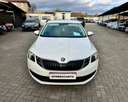 Білий Шкода Октавія, об'ємом двигуна 1.6 л та пробігом 209 тис. км за 13100 $, фото 1 на Automoto.ua