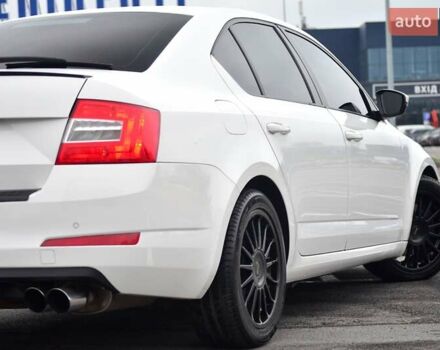 Белый Шкода Октавия, объемом двигателя 1.8 л и пробегом 130 тыс. км за 15555 $, фото 12 на Automoto.ua