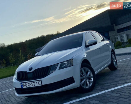 Белый Шкода Октавия, объемом двигателя 1.97 л и пробегом 238 тыс. км за 13750 $, фото 6 на Automoto.ua