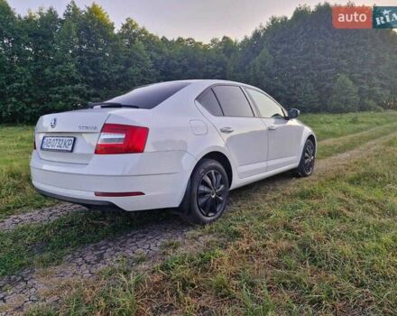 Білий Шкода Октавія, об'ємом двигуна 1.4 л та пробігом 190 тис. км за 13950 $, фото 7 на Automoto.ua