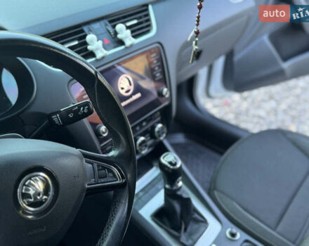 Білий Шкода Октавія, об'ємом двигуна 1.6 л та пробігом 285 тис. км за 14050 $, фото 13 на Automoto.ua