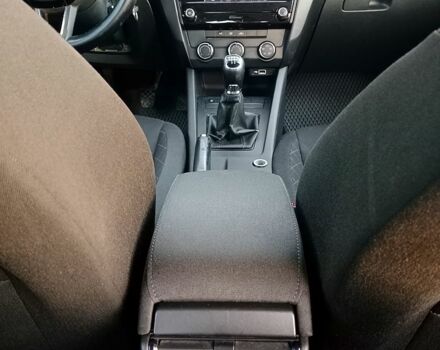 Білий Шкода Октавія, об'ємом двигуна 1.6 л та пробігом 211 тис. км за 13650 $, фото 2 на Automoto.ua
