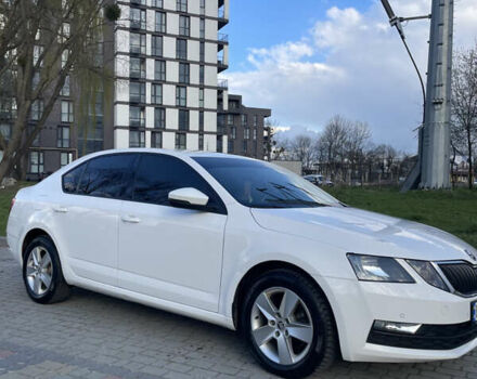 Шкода Октавия 2018 в Львове на Automoto.ua Белый Шкода Октавия, объемом двигателя 1.6 л и пробегом 335 тыс. км за 12200 $, фото 7 на Automoto.ua