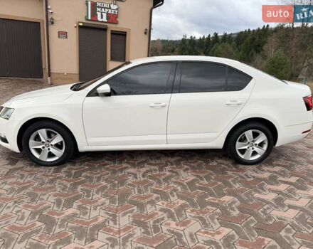 Белый Шкода Октавия, объемом двигателя 2 л и пробегом 301 тыс. км за 14700 $, фото 2 на Automoto.ua