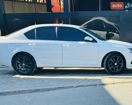 Білий Шкода Октавія, об'ємом двигуна 1.6 л та пробігом 285 тис. км за 14050 $, фото 6 на Automoto.ua